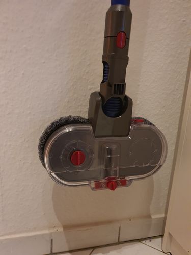 Mandy S. review of Elektrischer Wischaufsatz passend für Dyson V7/ V8/ V10/ V11/ V15 (2 Wischpads inkl.)